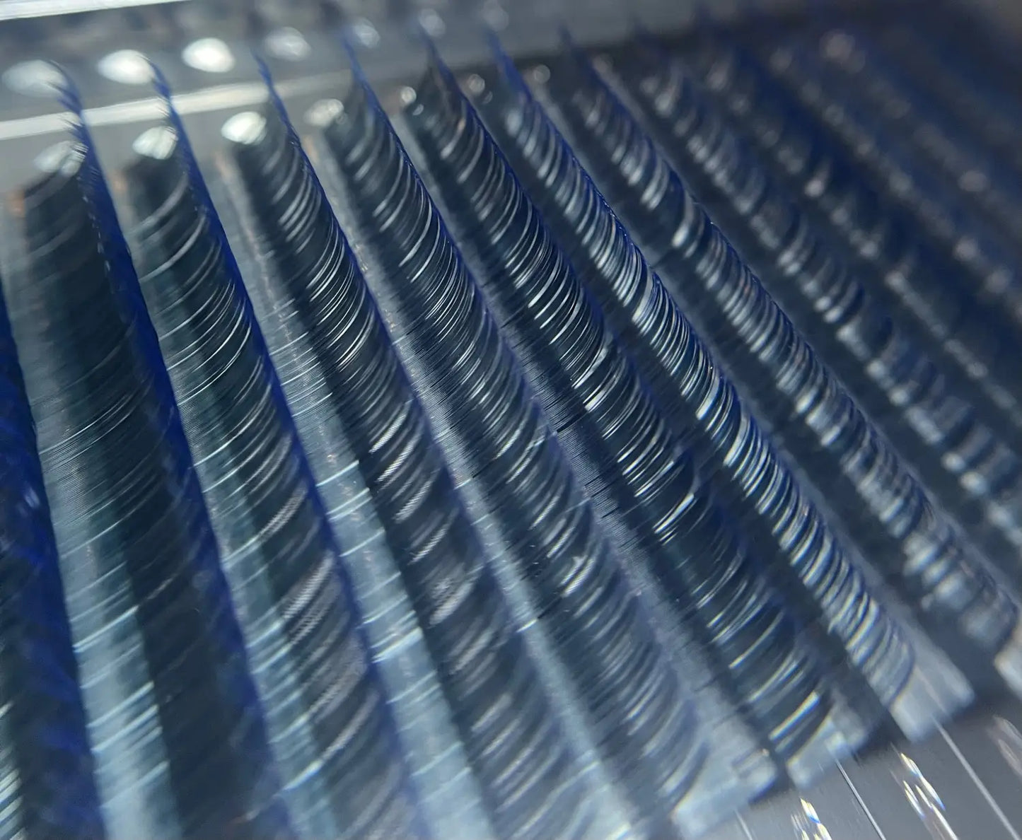 Ombrè Volume 0.05 CC 12-15mm Mixed Tray - black to blue - AK Cashmere Lash Trays