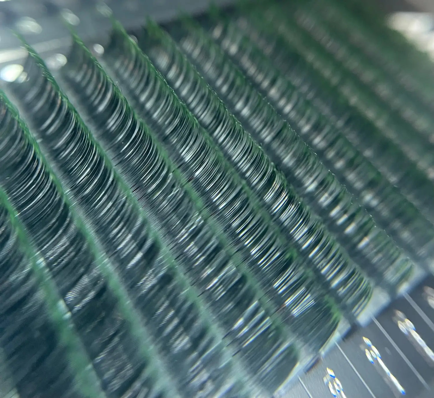Ombrè Volume 0.05 CC 12-15mm Mixed Tray - black to green - AK Cashmere Lash Trays