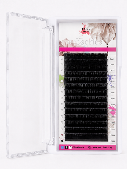 Glitter Lash Extensions Tray | 16 Rows | CC Curl | 0.15 Diameter | Black or Pink Glitter Lashes