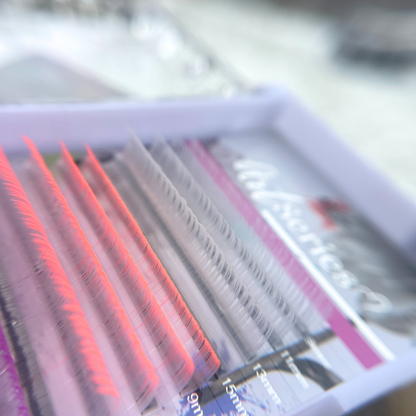 White Base Ombré + Silver Accent Lashes CC Curl 0.03 | (9–15mm)