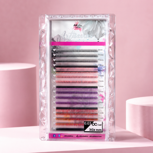White Base Ombré + Silver Accent Lashes CC Curl 0.03 | (9–15mm)