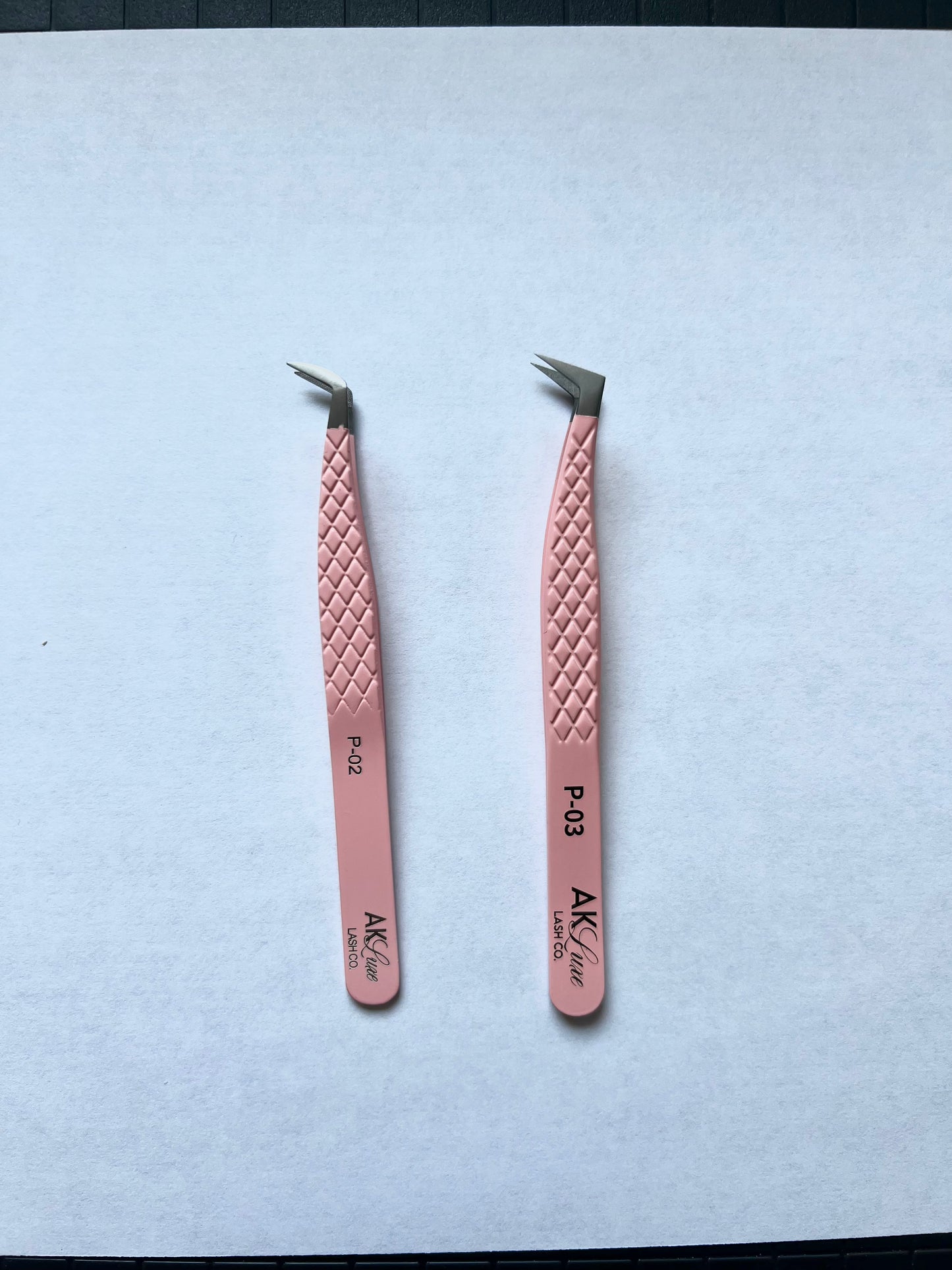 Ultimate Fiber Tip/Russian Volume Tweezer J-Shape Fiber Grab Lash Tweezers Pink (P-02)