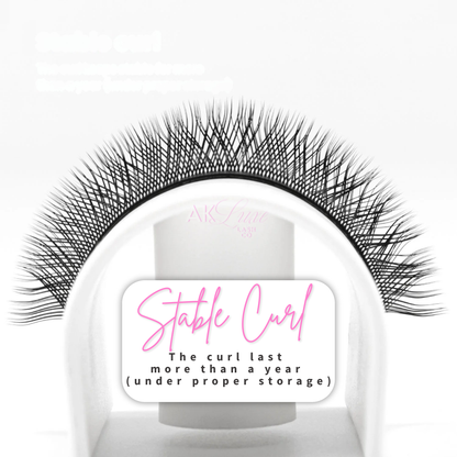 Closeup of one  lash strip YY Lash Strip weave patter stable curl last over a year proper storage