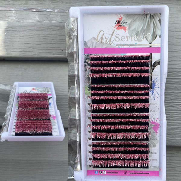 Glitter Lash Extensions Tray | 16 Rows | CC Curl | 0.15 Diameter | Black or Pink Glitter Lashes