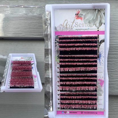 Glitter Lash Extensions Tray | 16 Rows | CC Curl | 0.15 Diameter | Black or Pink Glitter Lashes