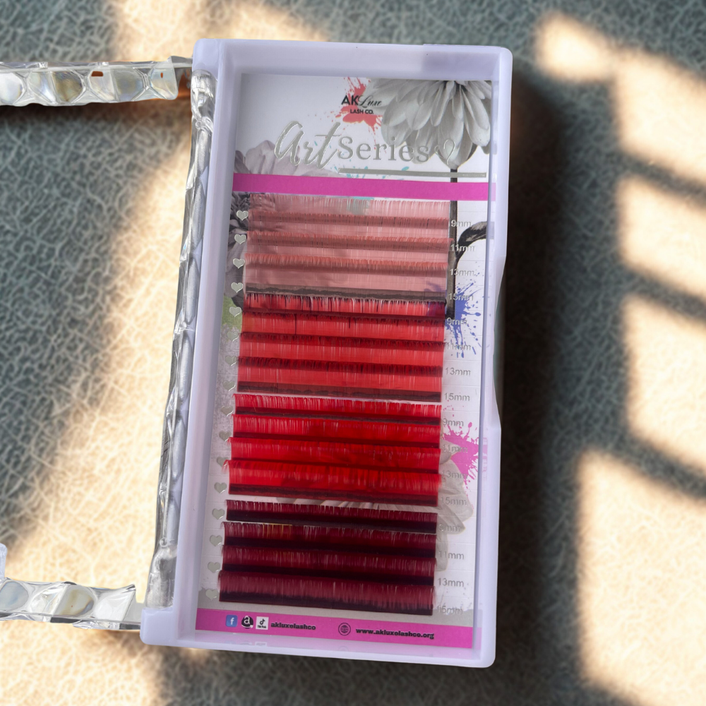 Multi-Shade Color Lash Extensions – 0.03 CC Curl | Gradient Color Collection (16 Rows)