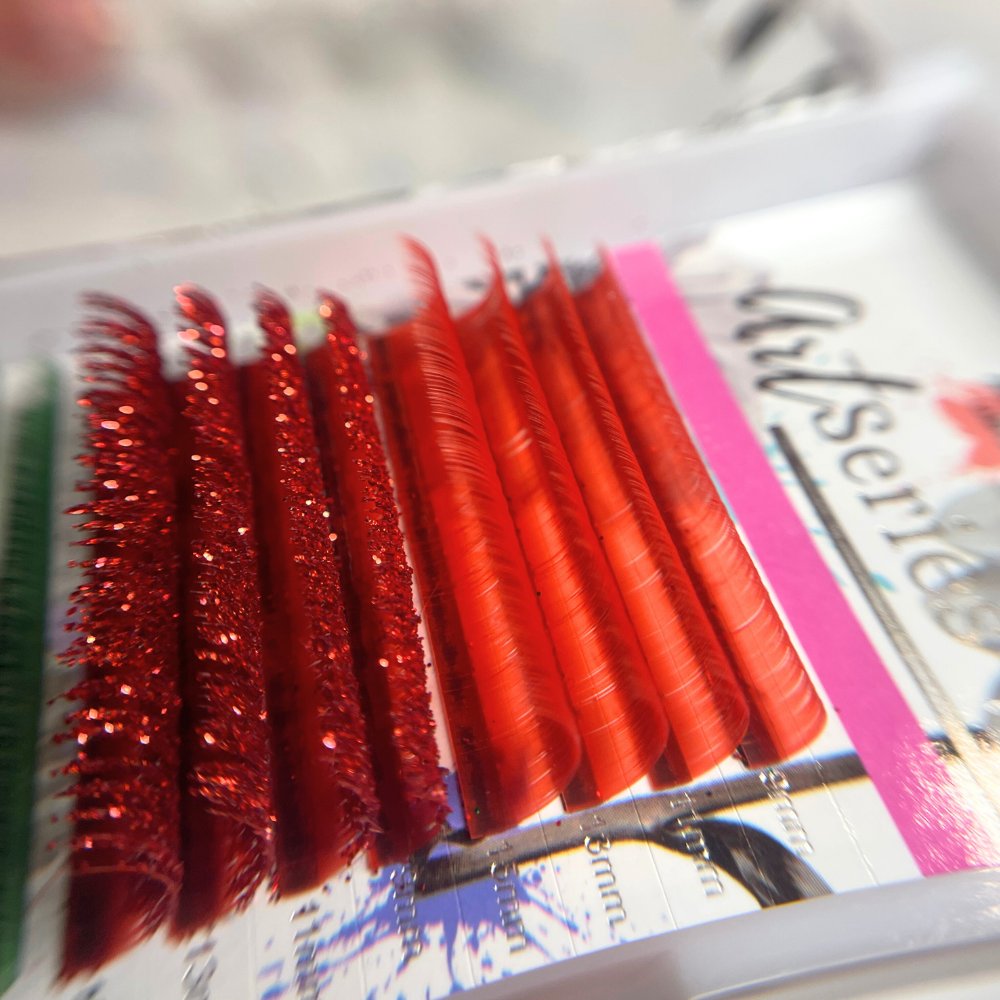 Art Series Color Lash Extensions – 0.03 CC Curl | Red & Green Collection (16 Rows)